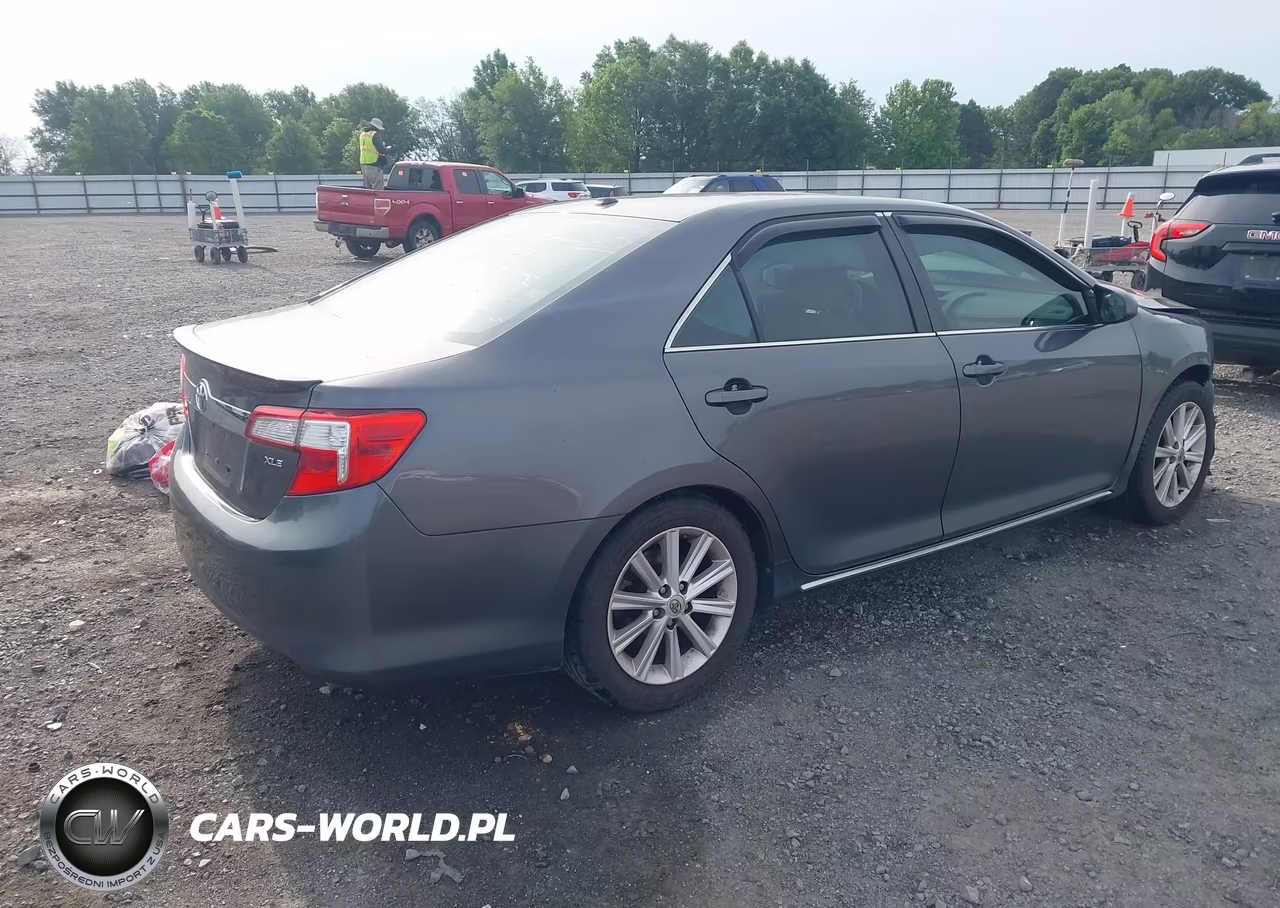 2014 Toyota Camry Xle V6 VIN:4T1BK1FK9EU550455 - 4