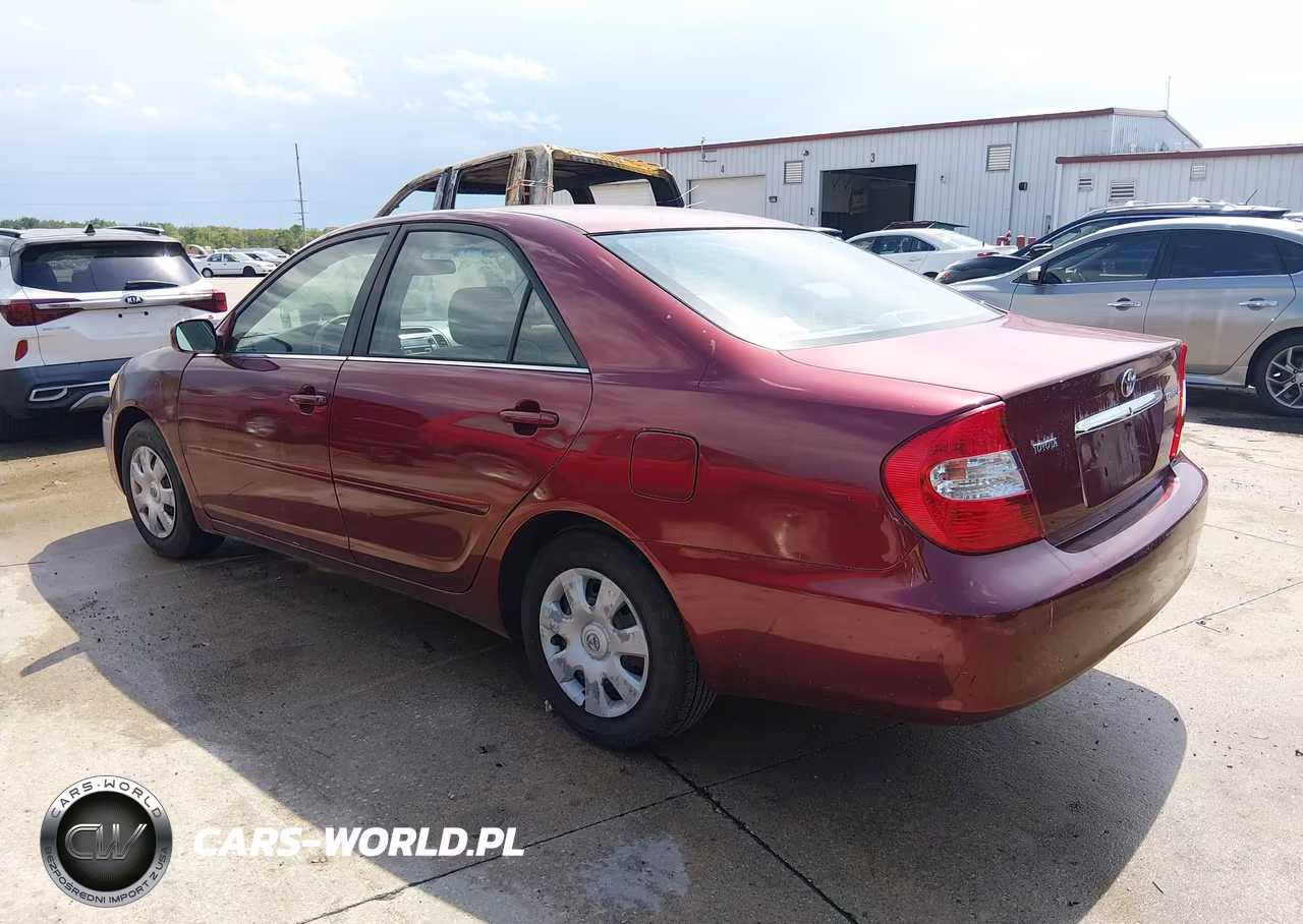 2002 Toyota Camry Le VIN:4T1BE32K92U590104 - 3