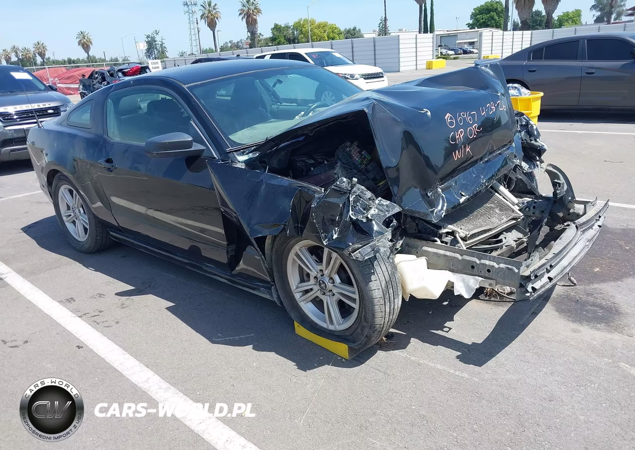 2014 Ford Mustang V6