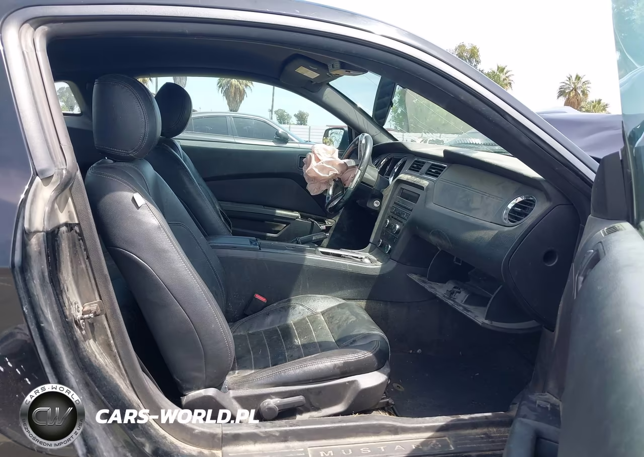 2014 Ford Mustang V6 VIN:1ZVBP8AM2E5333828 - 5
