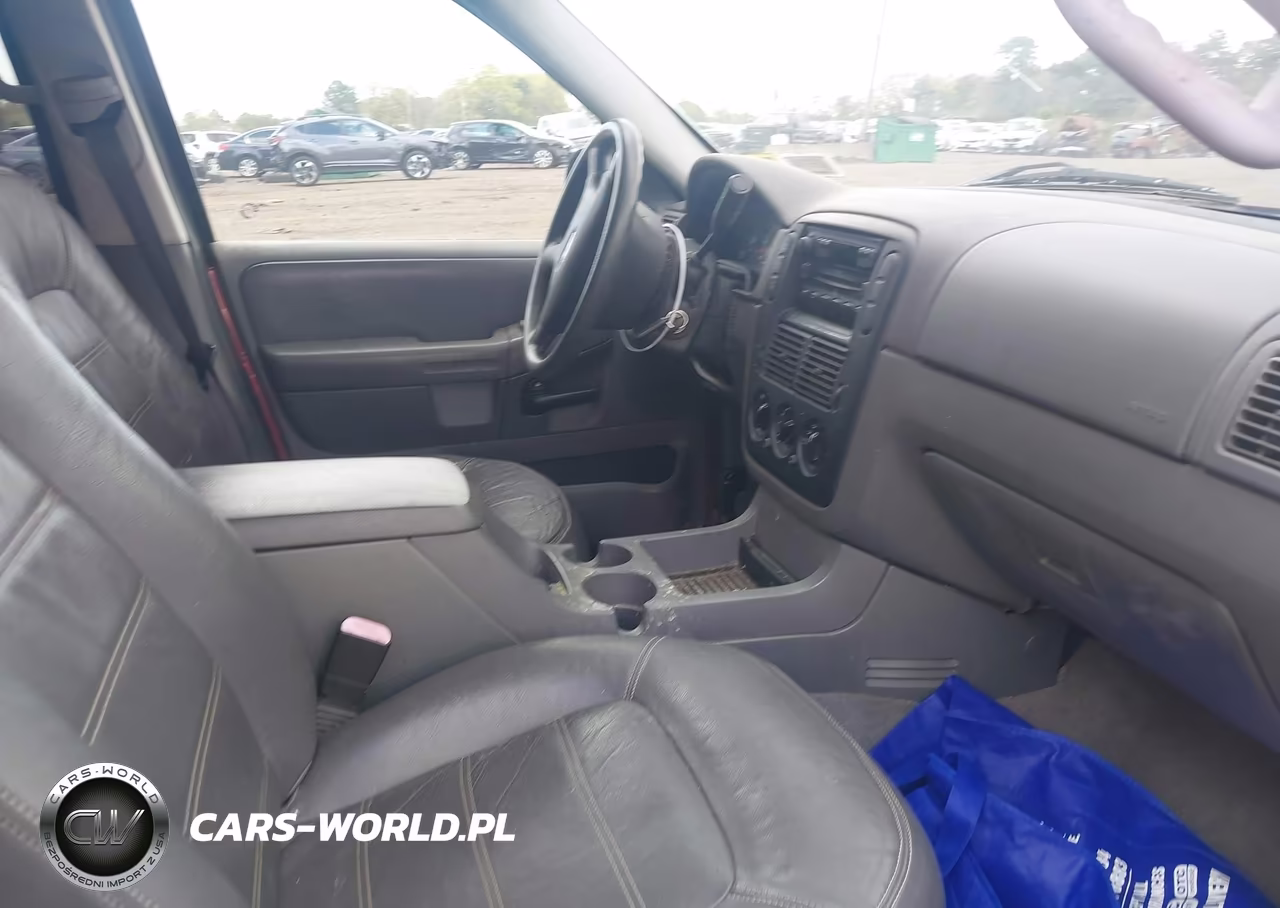 2004 Ford Explorer Xls VIN:1FMZU72KX4UA06708 - 5