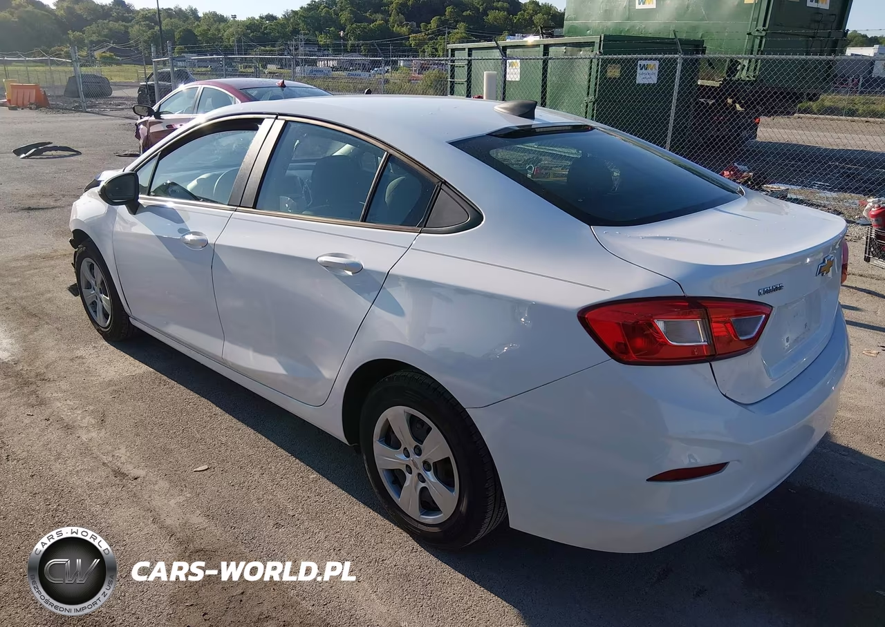 2018 Chevrolet Cruze Ls Auto VIN:1G1BC5SM2J7202563 - 3
