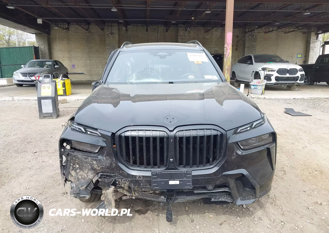 2026 BMW X7 xDrive40I VIN:5UX23EM02T9106181 - 13