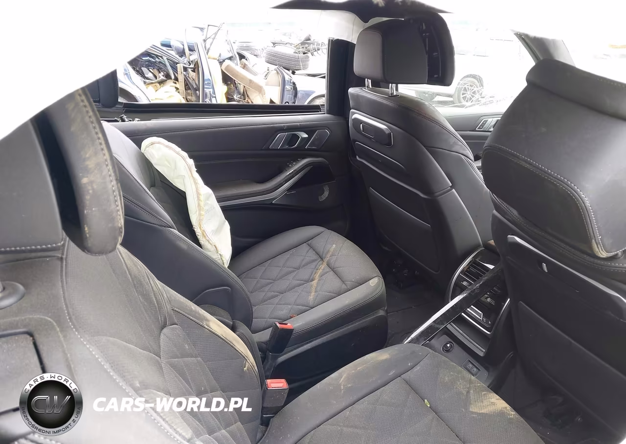 2026 BMW X7 xDrive40I VIN:5UX23EM02T9106181 - 8