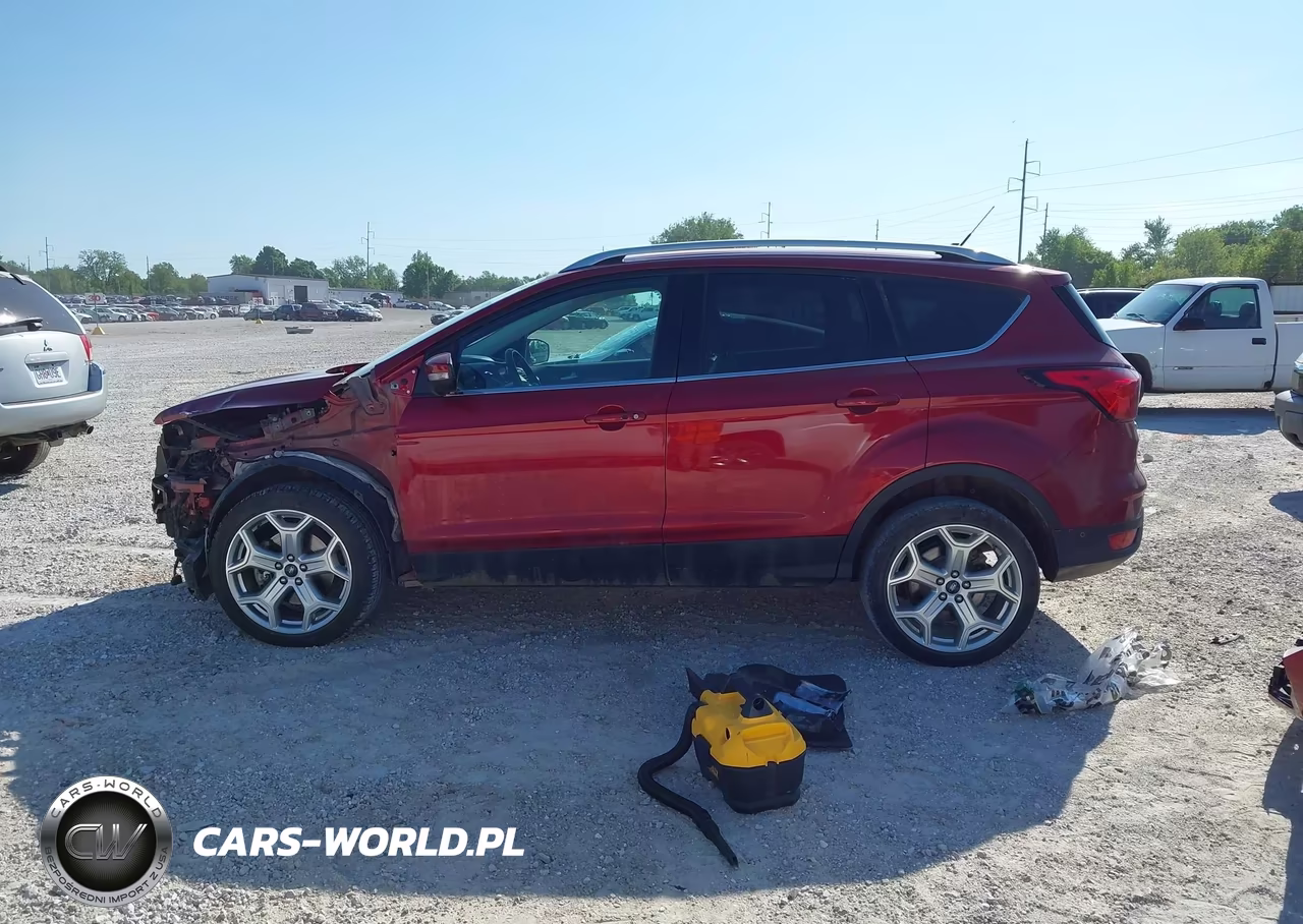 2019 Ford Escape Titanium VIN:1FMCU0J94KUC53599 - 15