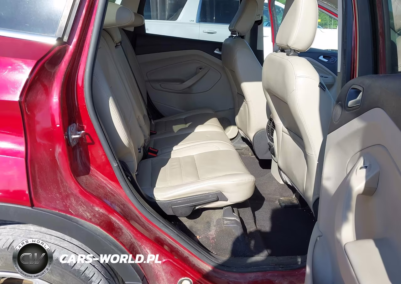 2019 Ford Escape Titanium VIN:1FMCU0J94KUC53599 - 8