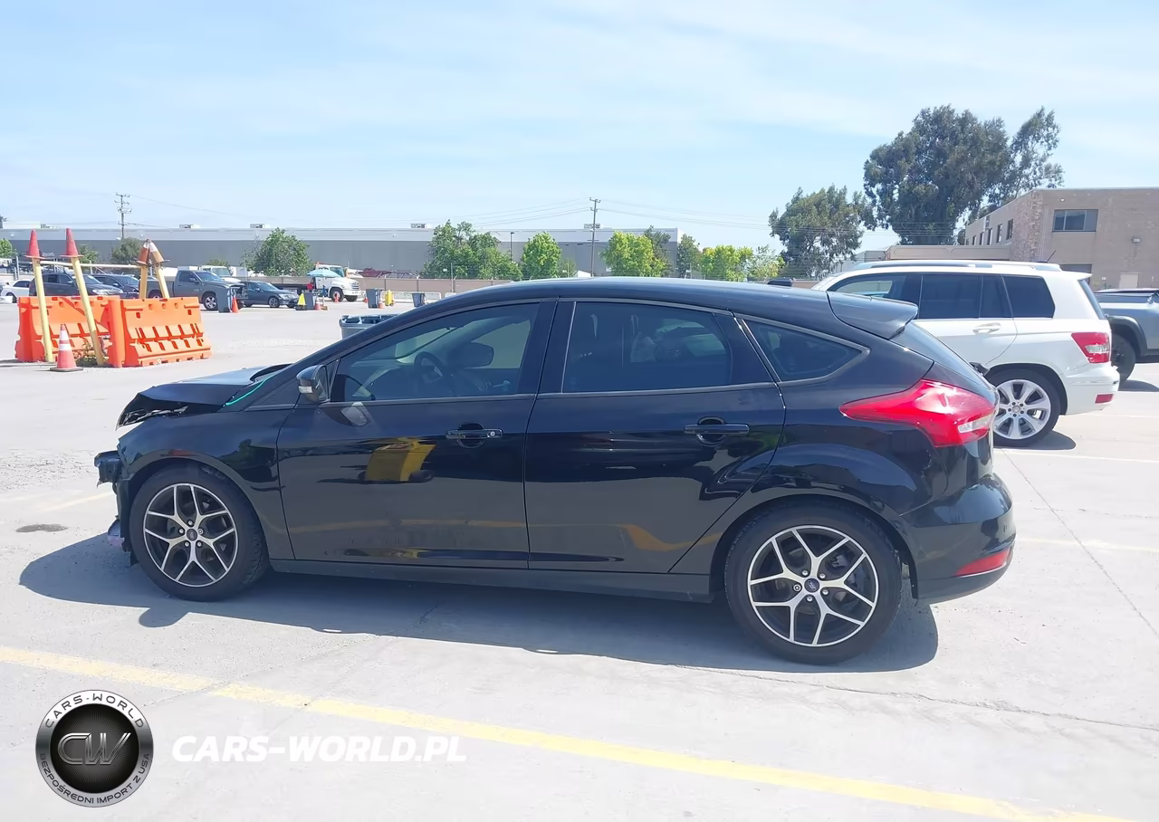 2018 Ford Focus Sel VIN:1FADP3M21JL285453 - 15