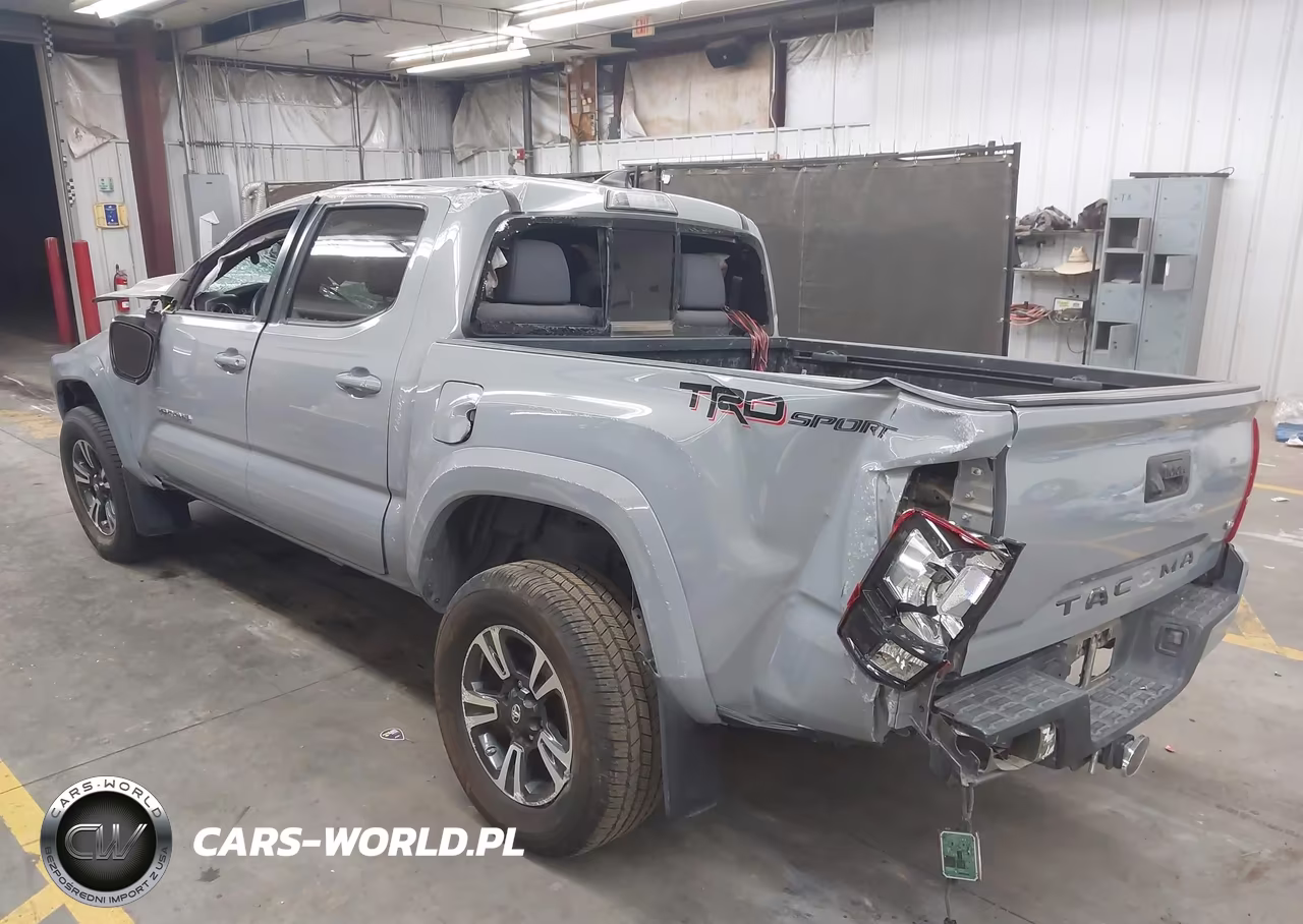 2019 Toyota Tacoma Trd Sport VIN:3TMAZ5CN7KM105472 - 3