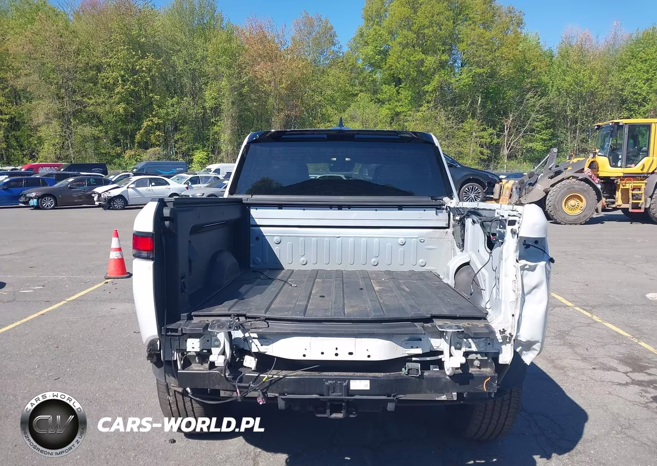2022 Rivian R1T Adventure VIN:7FCTGAAA2NN011530 - 16