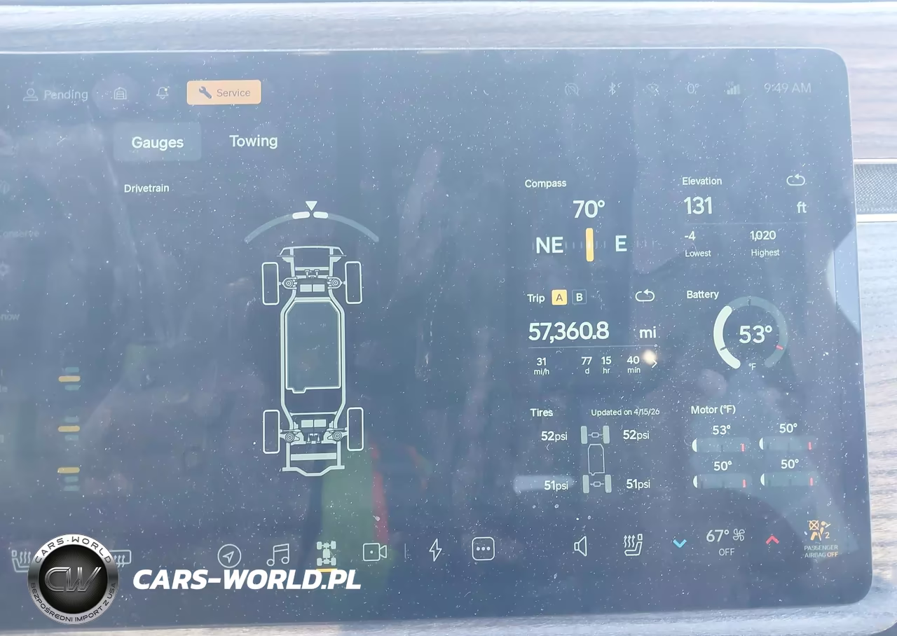 2022 Rivian R1T Adventure VIN:7FCTGAAA2NN011530 - 17