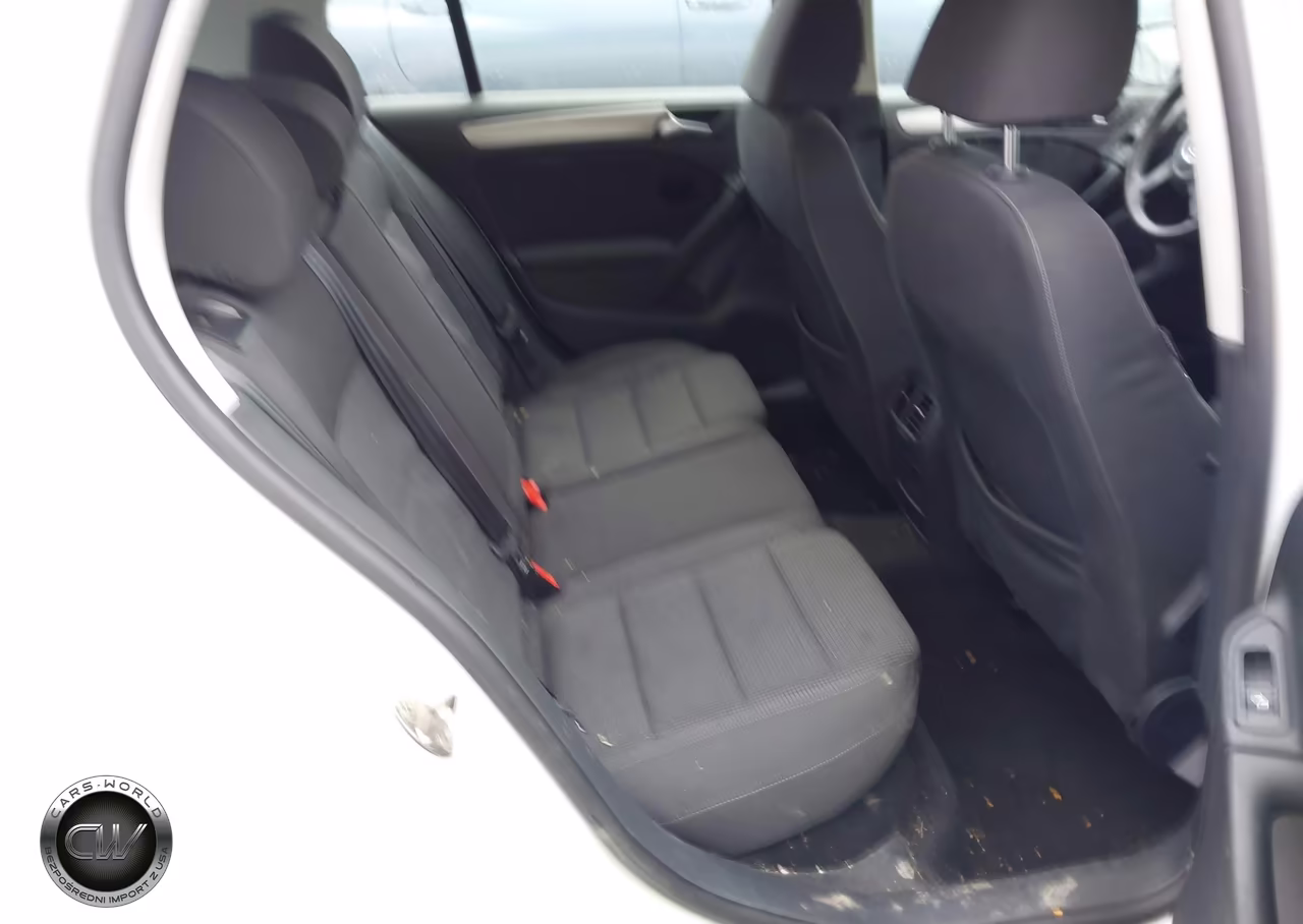 2012 Volkswagen Golf 2.5L 4-Door VIN:WVWDB7AJ9CW326098 - 8