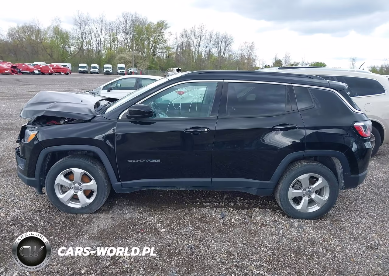 2019 Jeep Compass Latitude 4X4 VIN:3C4NJDBB3KT742326 - 14