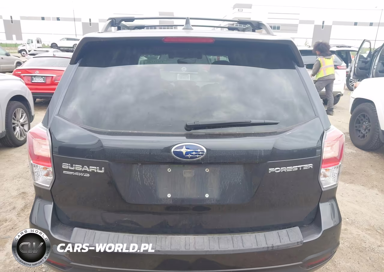 2018 Subaru Forester 2.5I Touring VIN:JF2SJAWC4JH531381 - 17