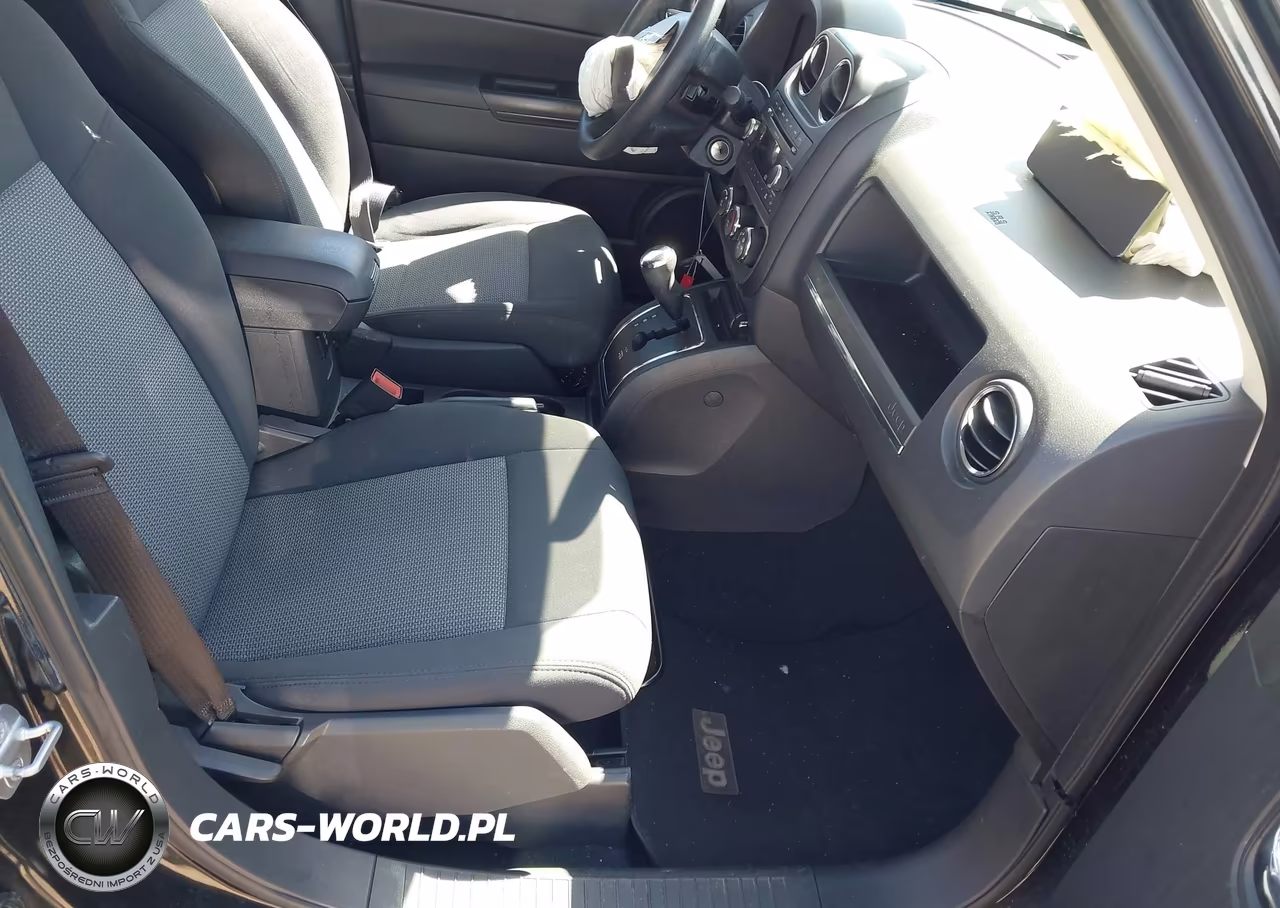 2010 Jeep Patriot Sport VIN:1J4NT2GA9AD516675 - 5