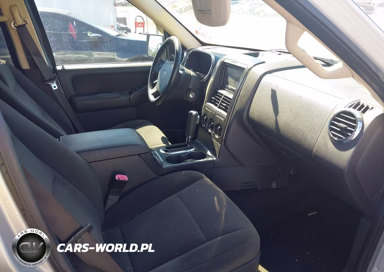 2010 Ford Explorer Xlt VIN:1FMEU6DEXAUA15193 - 5
