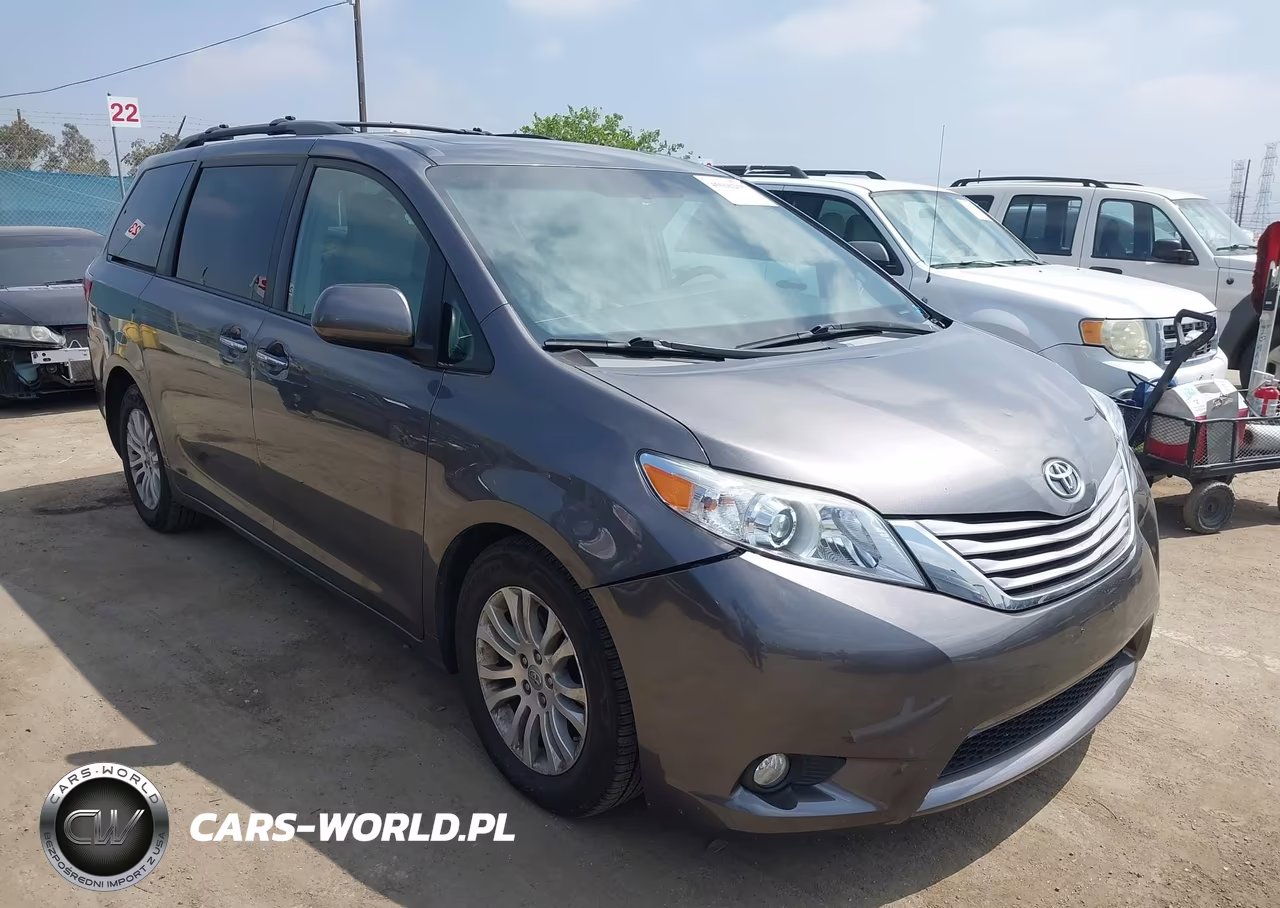2017 Toyota Sienna Xle Premium 8 Passenger – zdjęcie 1 z 16