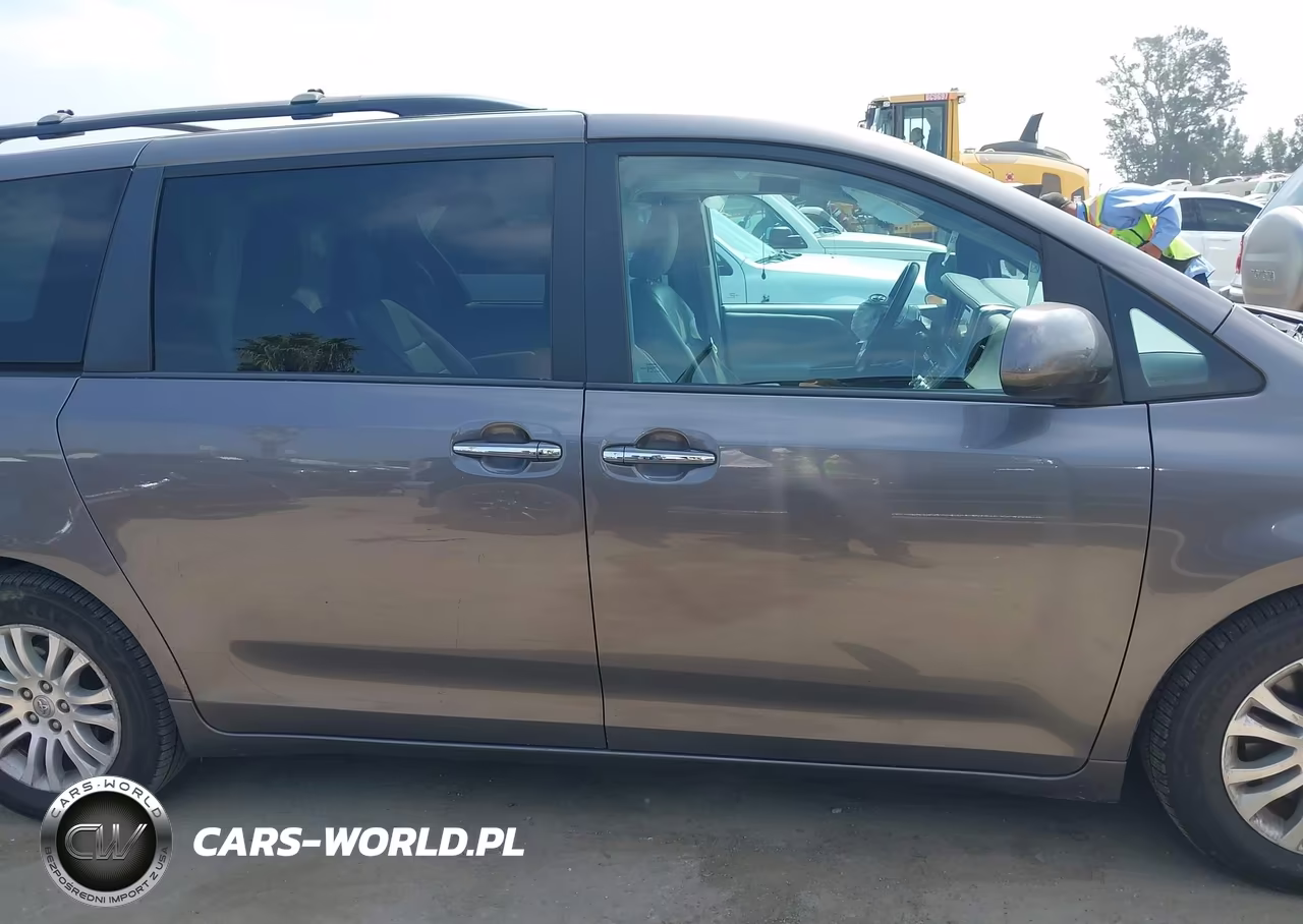 2017 Toyota Sienna Xle Premium 8 Passenger VIN:5TDYZ3DC5HS803345 - 13