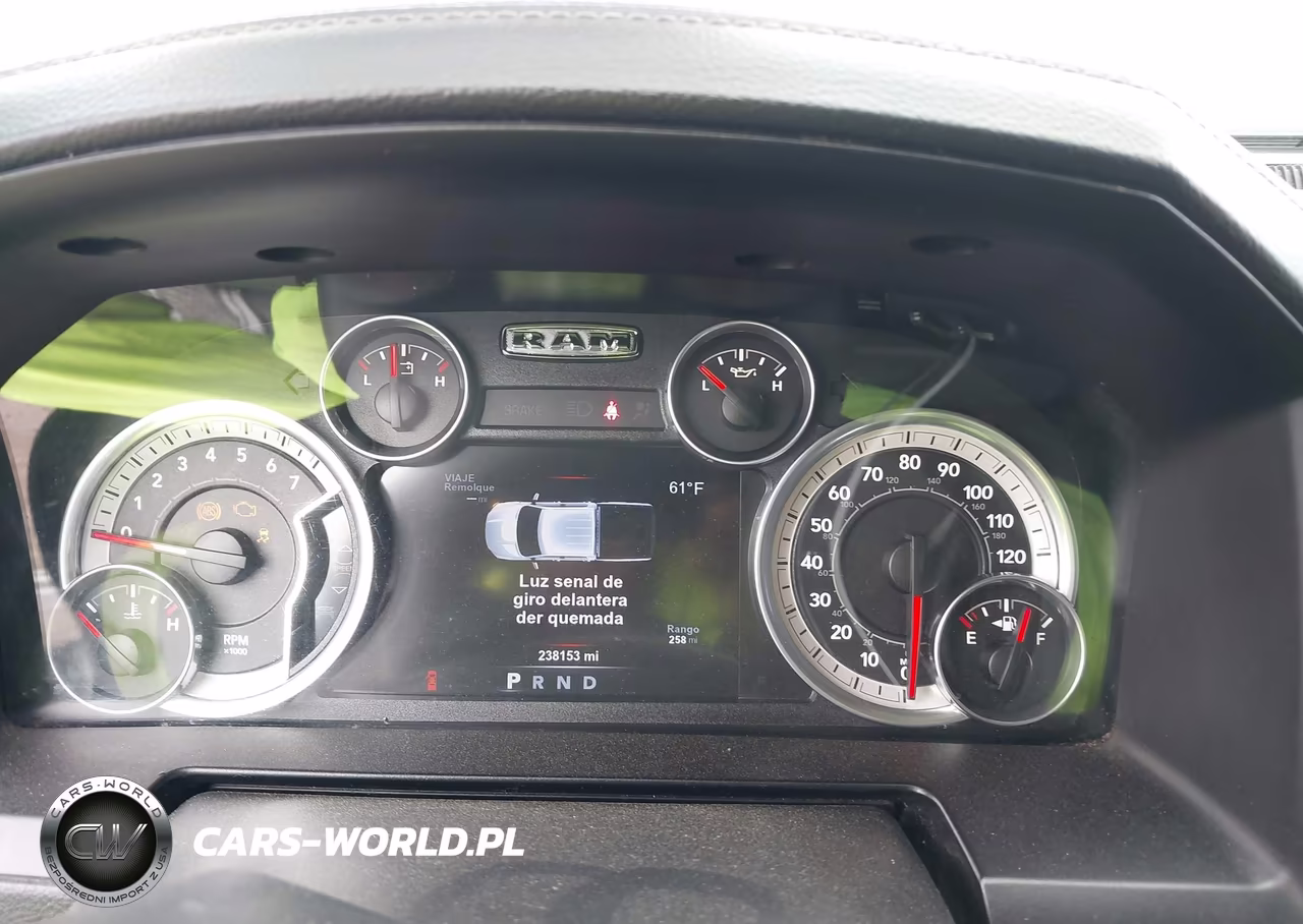 2015 Ram 1500 Laramie VIN:1C6RR6NT3FS512682 - 7