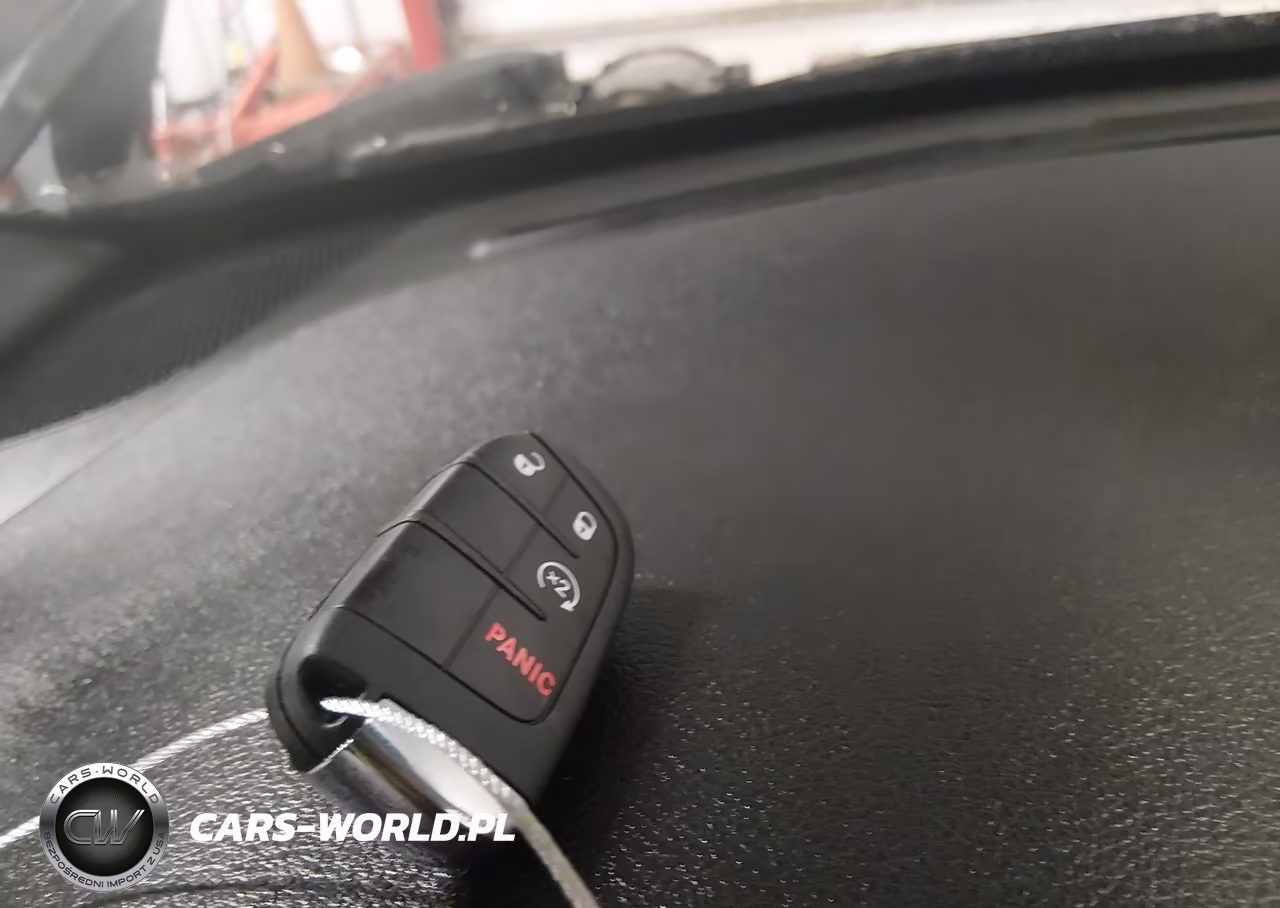 2018 Jeep Renegade Limited 4X4 VIN:ZACCJBDB6JPG99390 - 11