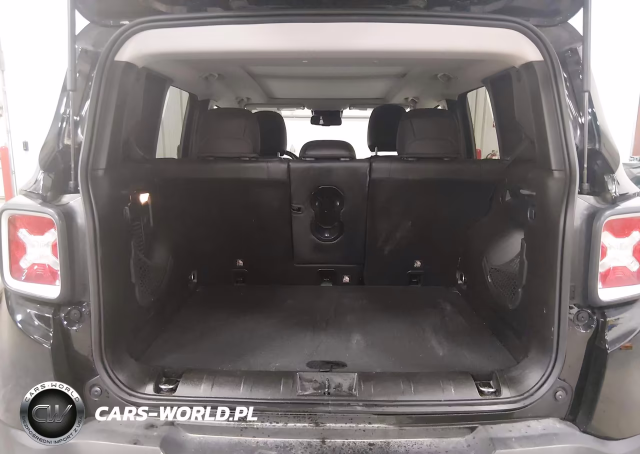2018 Jeep Renegade Limited 4X4 VIN:ZACCJBDB6JPG99390 - 18