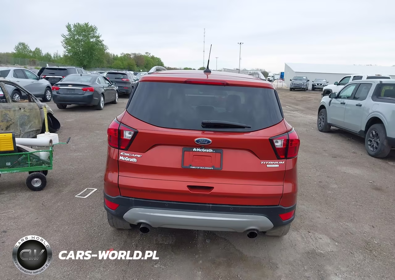 2019 Ford Escape Titanium VIN:1FMCU0J9XKUB83056 - 16