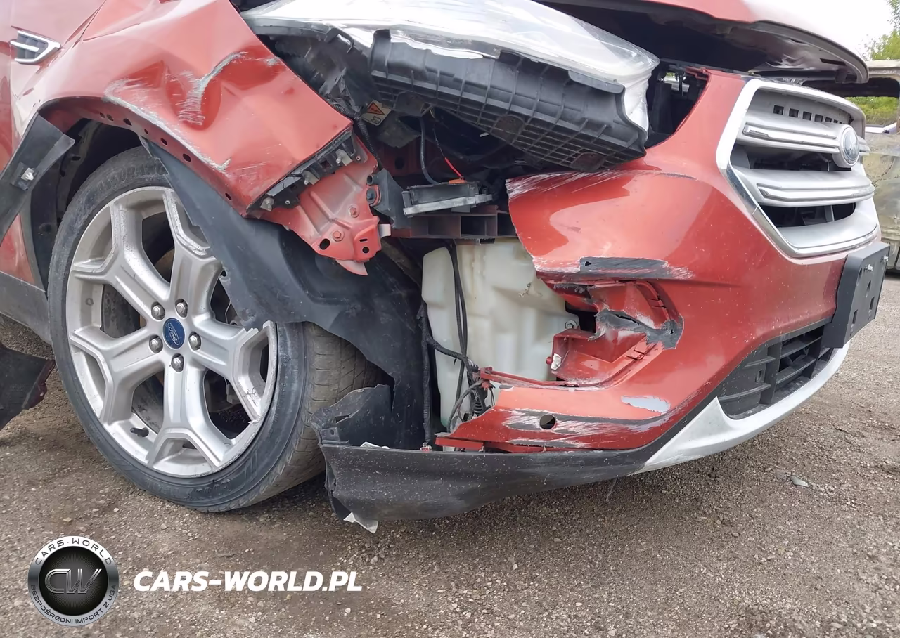 2019 Ford Escape Titanium VIN:1FMCU0J9XKUB83056 - 18