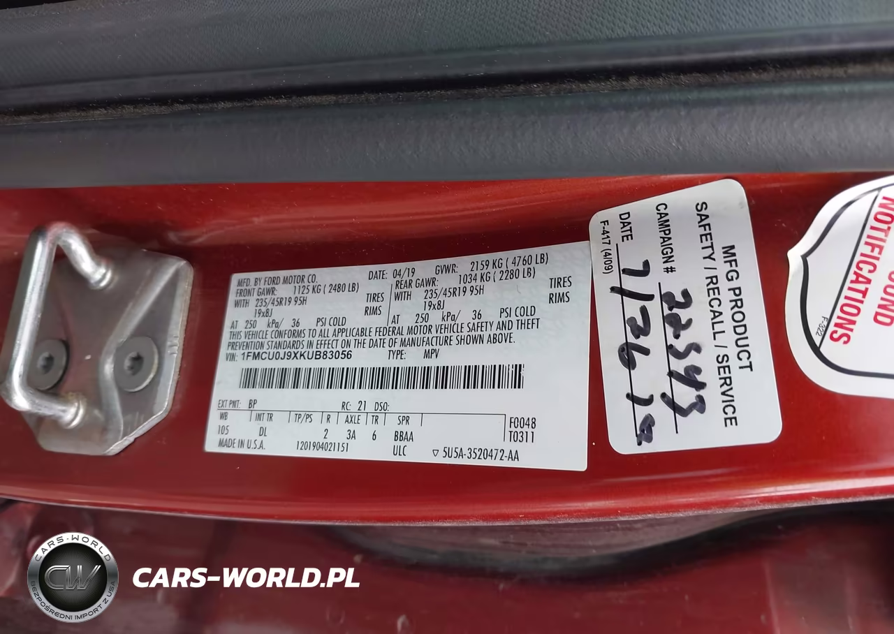 2019 Ford Escape Titanium VIN:1FMCU0J9XKUB83056 - 9