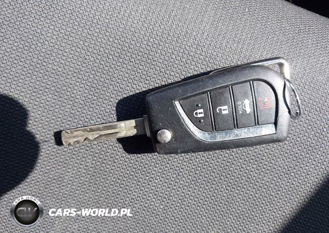 2022 Toyota Corolla Le VIN:5YFEPMAE9NP287158 - 11