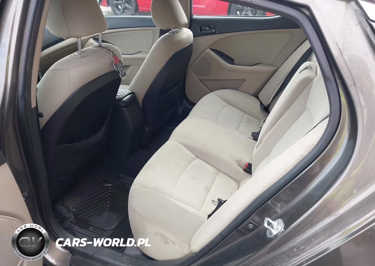 2015 Kia Optima Lx VIN:5XXGM4A79FG393462 - 8