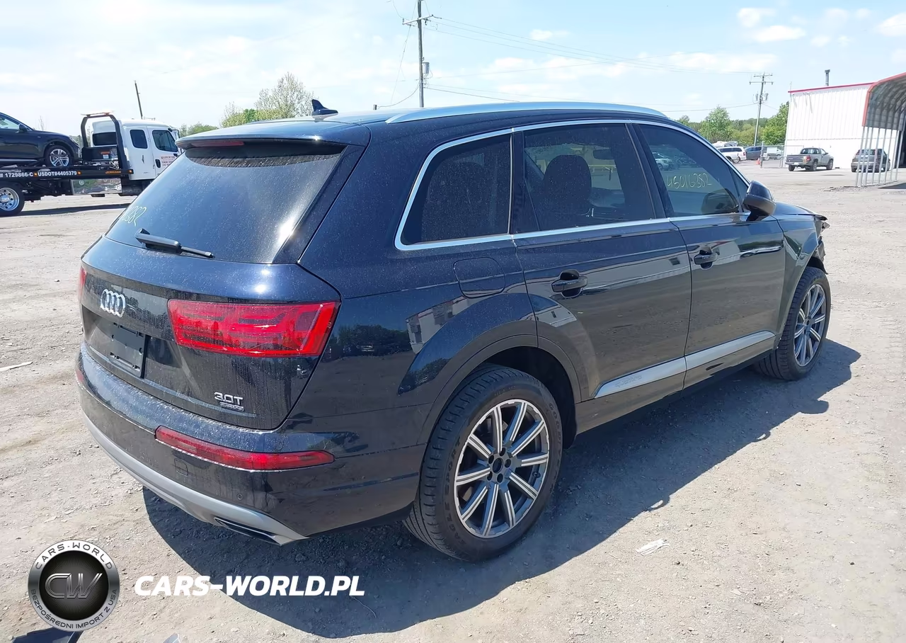 2018 Audi Q7 3.0T Premium VIN:WA1LAAF75JD014498 - 4