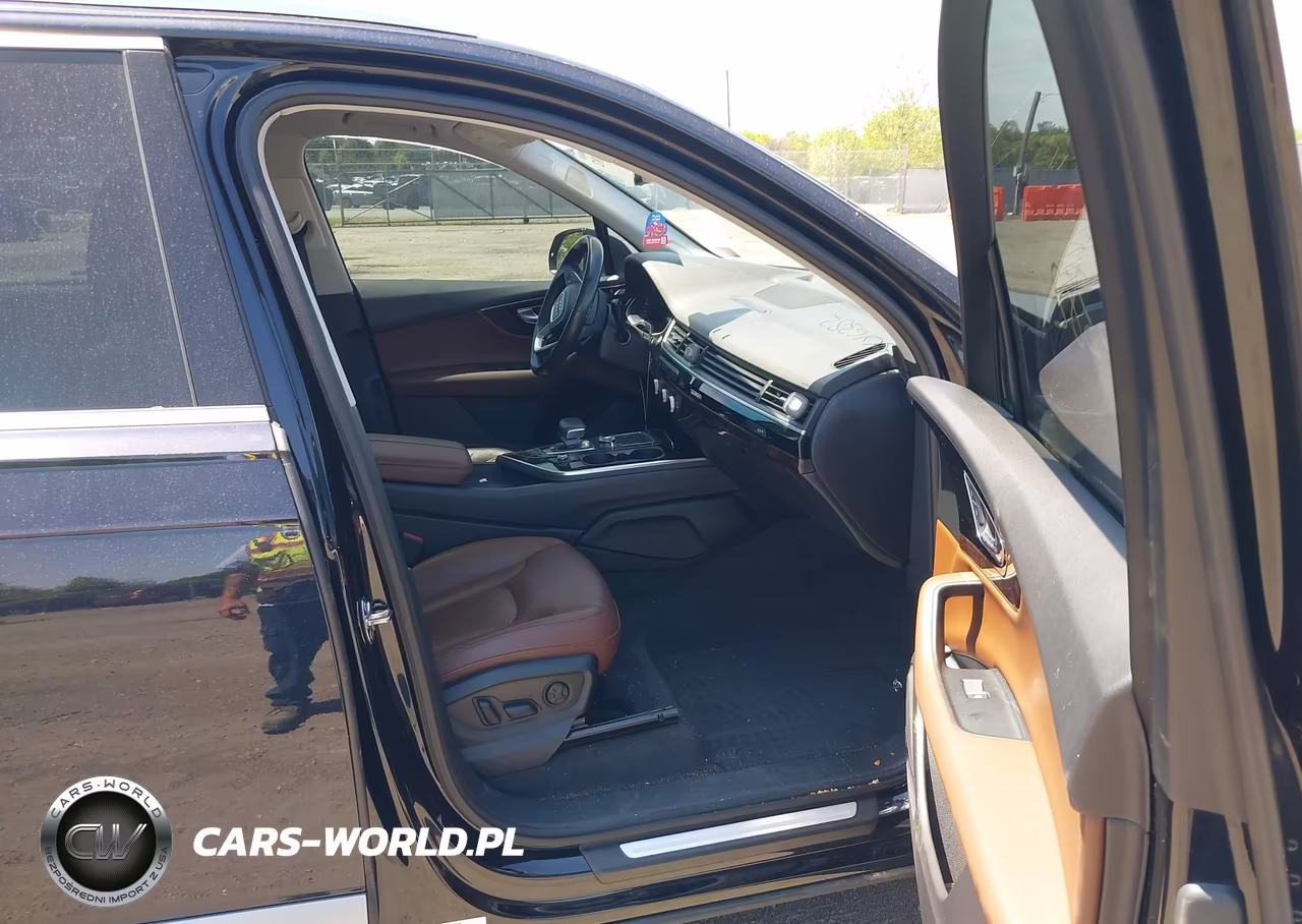 2018 Audi Q7 3.0T Premium VIN:WA1LAAF75JD014498 - 5