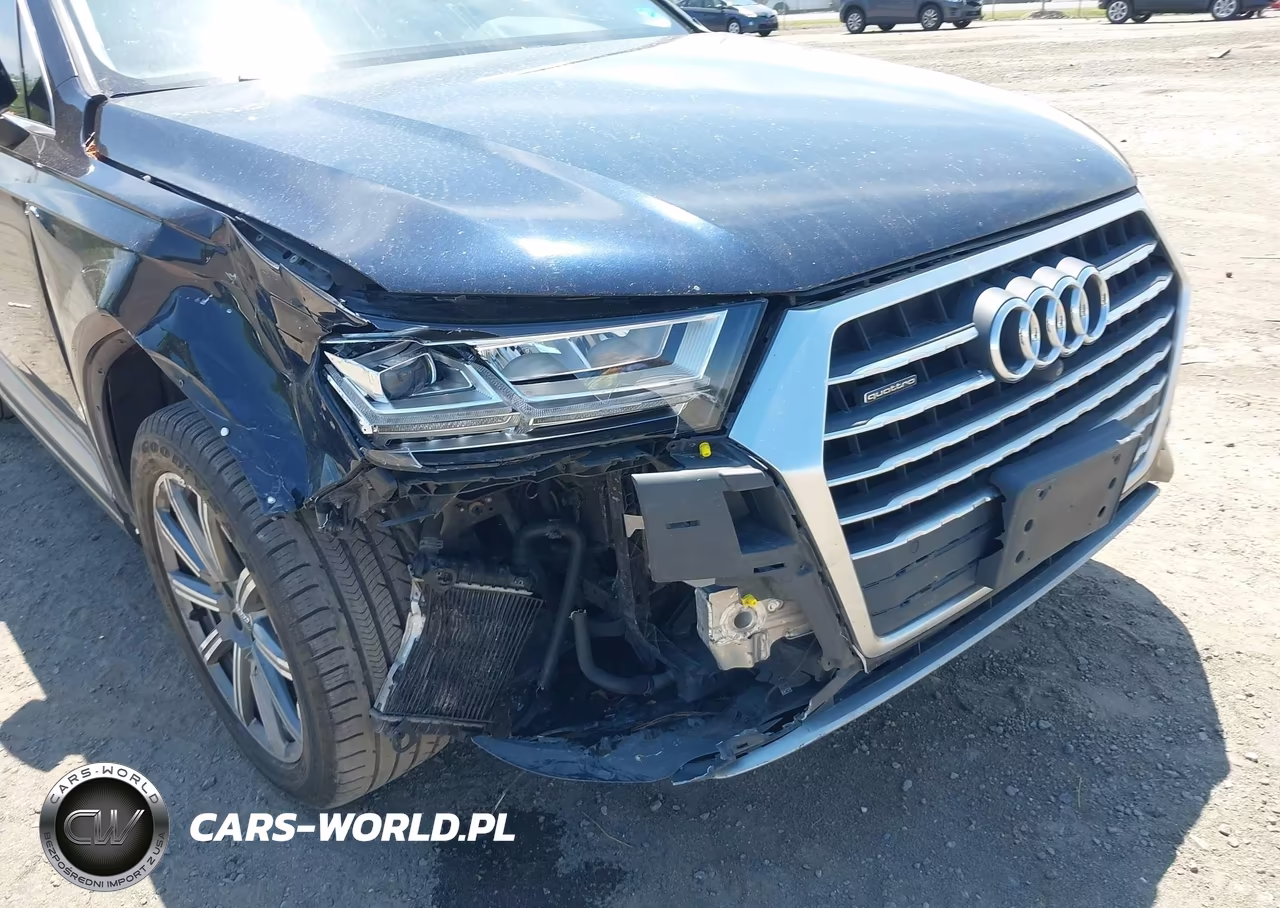 2018 Audi Q7 3.0T Premium VIN:WA1LAAF75JD014498 - 6