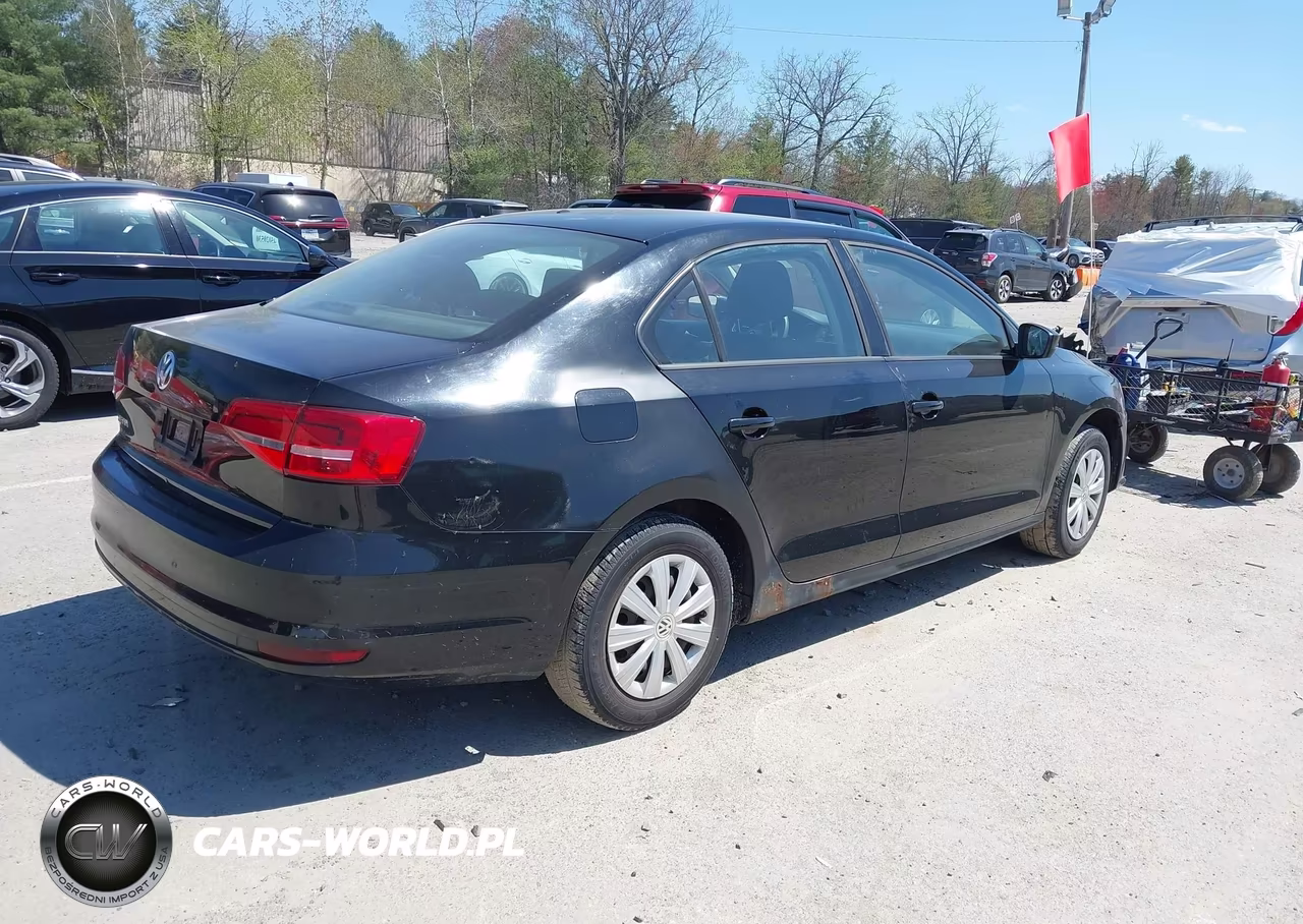 2015 Volkswagen Jetta 2.0L S VIN:3VW2K7AJ4FM321478 - 4