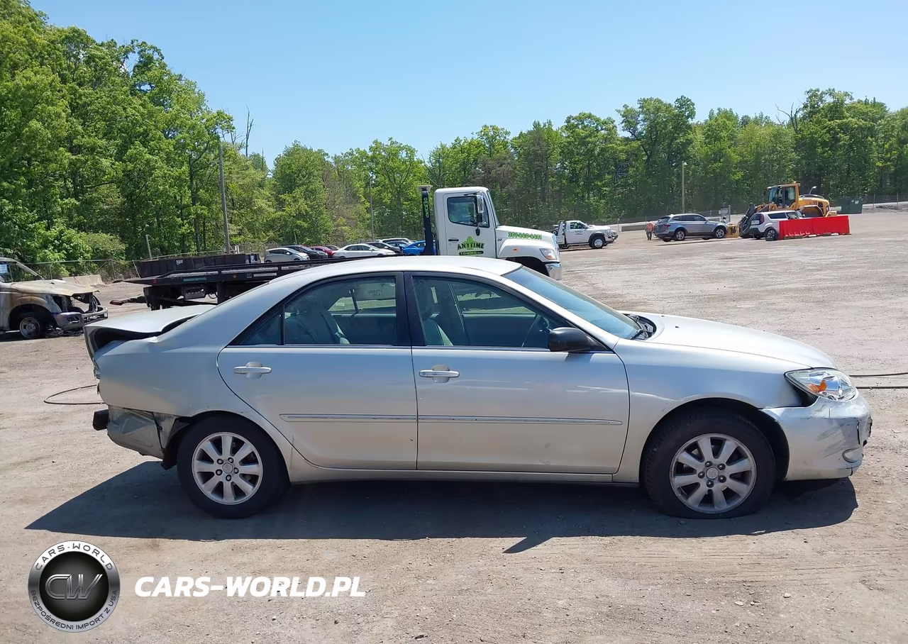 2003 Toyota Camry Xle VIN:4T1BE30K53U246516 - 12