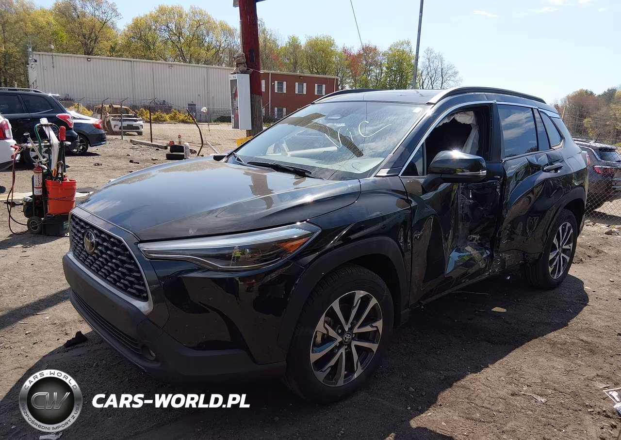 2025 Toyota Corolla Cross Xle VIN:7MUDAABG5SV133969 - 2