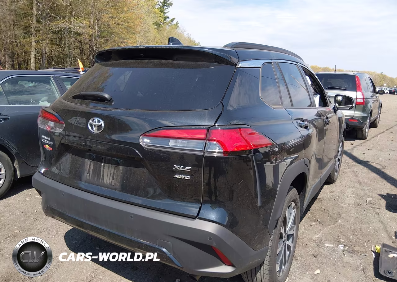 2025 Toyota Corolla Cross Xle VIN:7MUDAABG5SV133969 - 4