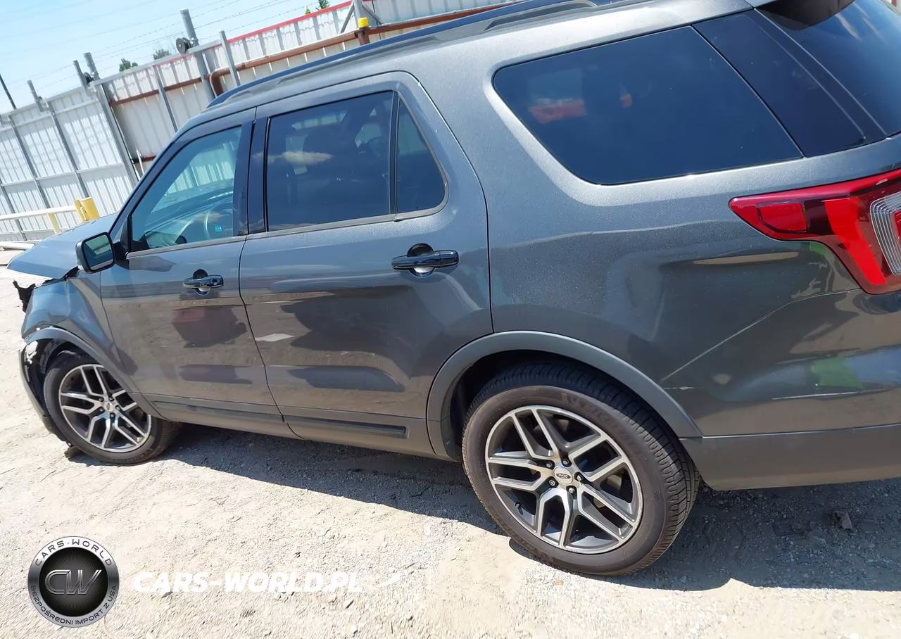 2016 Ford Explorer Sport VIN:1FM5K8GT0GGA51350 - 14
