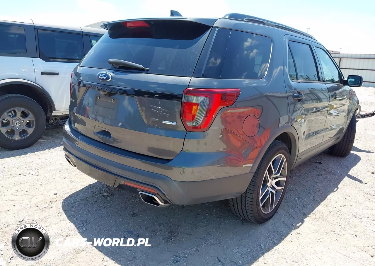 2016 Ford Explorer Sport VIN:1FM5K8GT0GGA51350 - 4