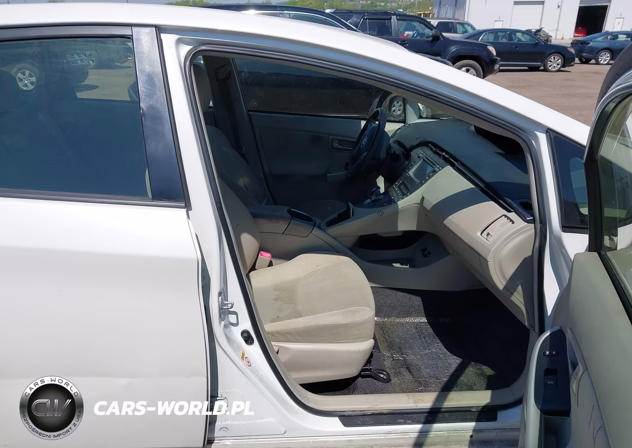 2012 Toyota Prius Three VIN:JTDKN3DU8C5442007 - 5