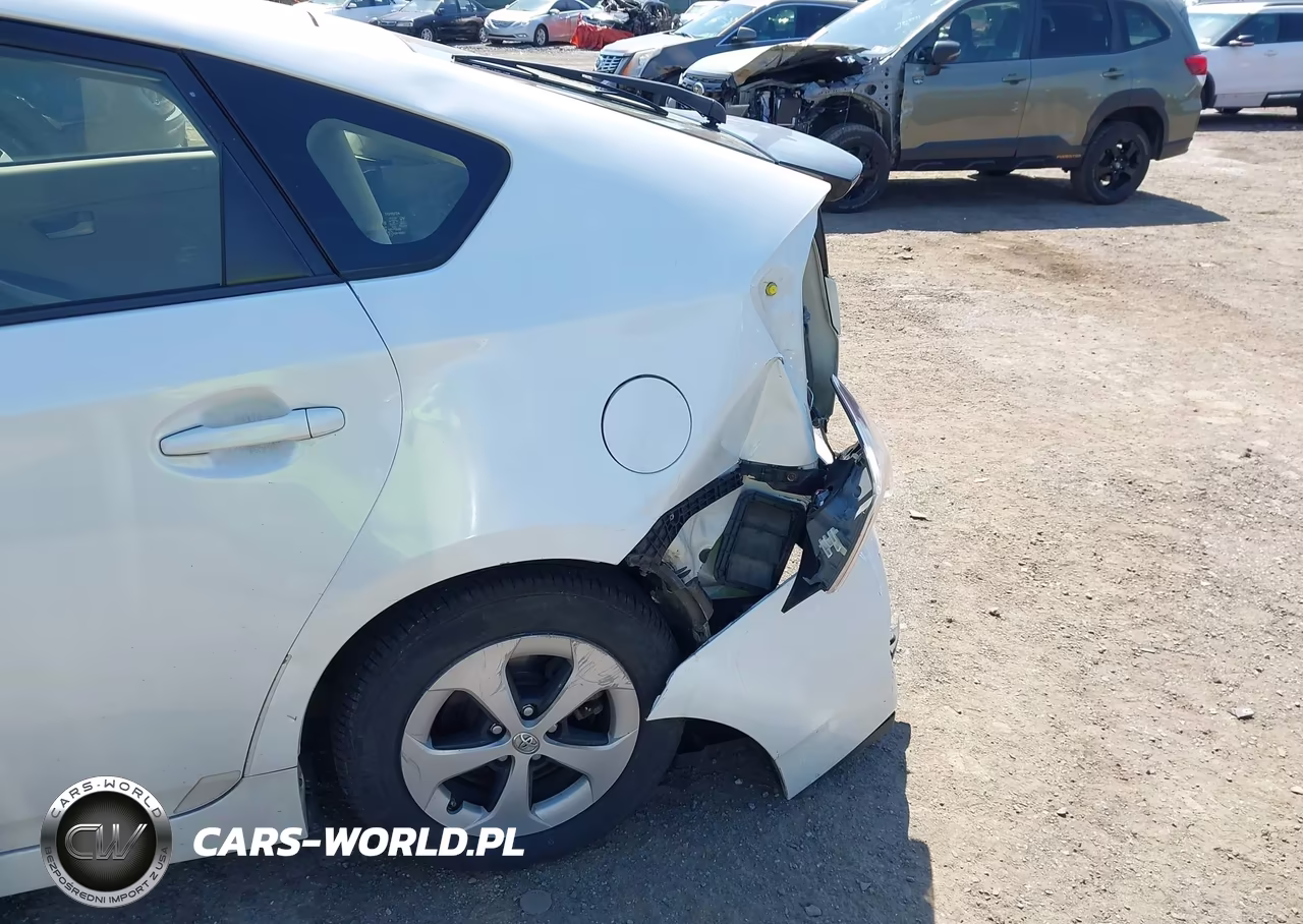 2012 Toyota Prius Three VIN:JTDKN3DU8C5442007 - 6
