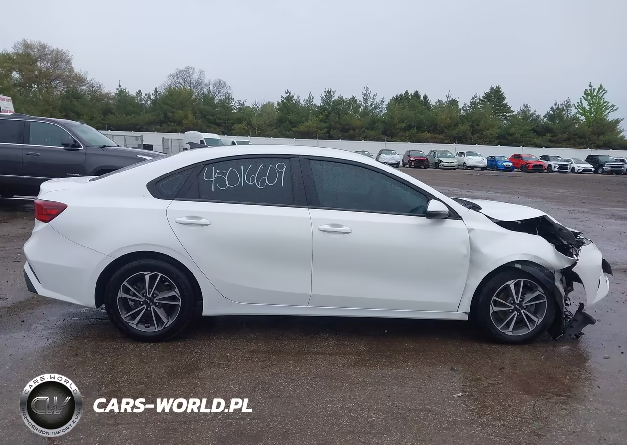 2022 Kia Forte Lxs VIN:3KPF24AD4NE465957 - 13