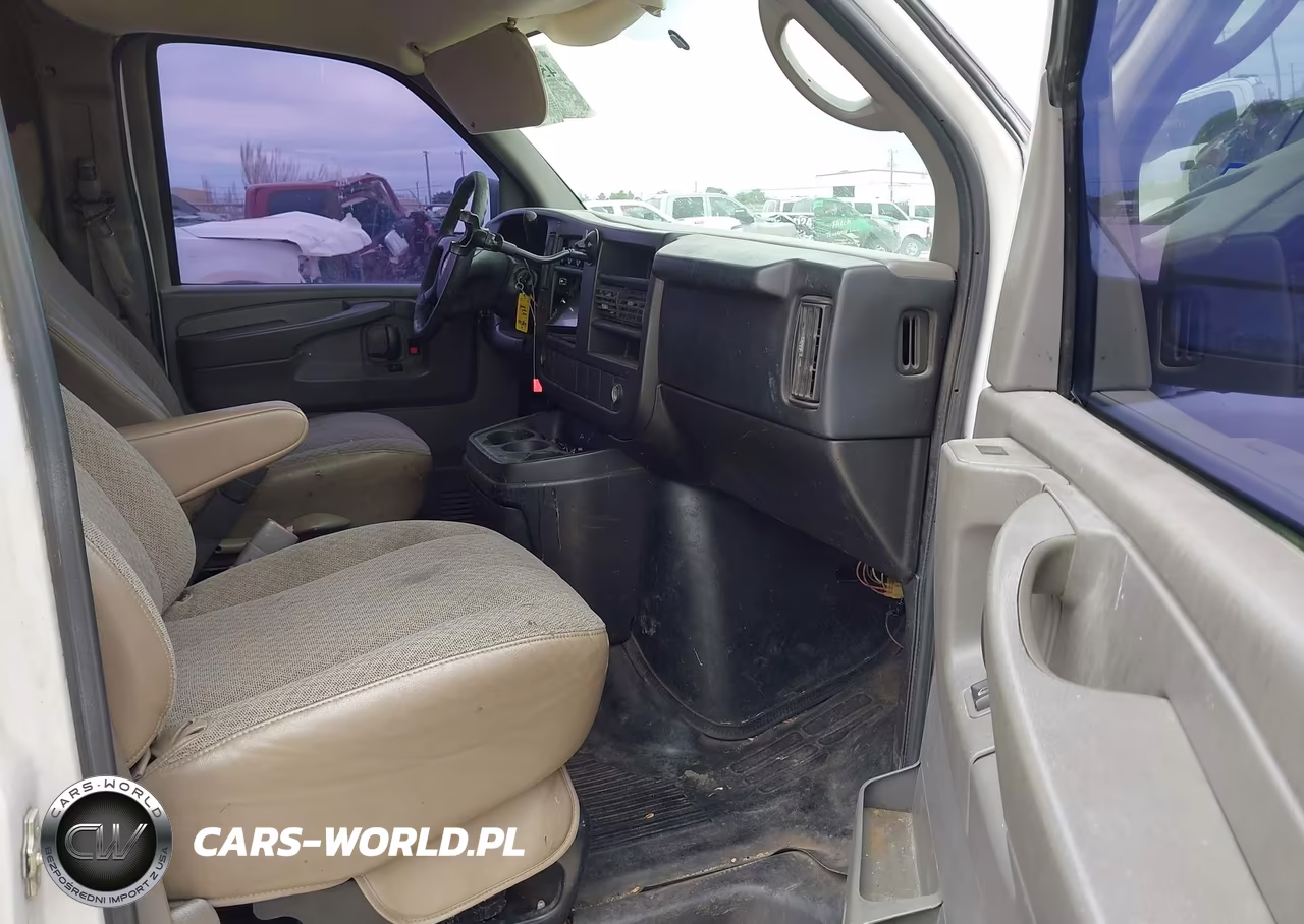 2009 Chevrolet Express 2500 Work Van VIN:1GCGG25C291140809 - 5
