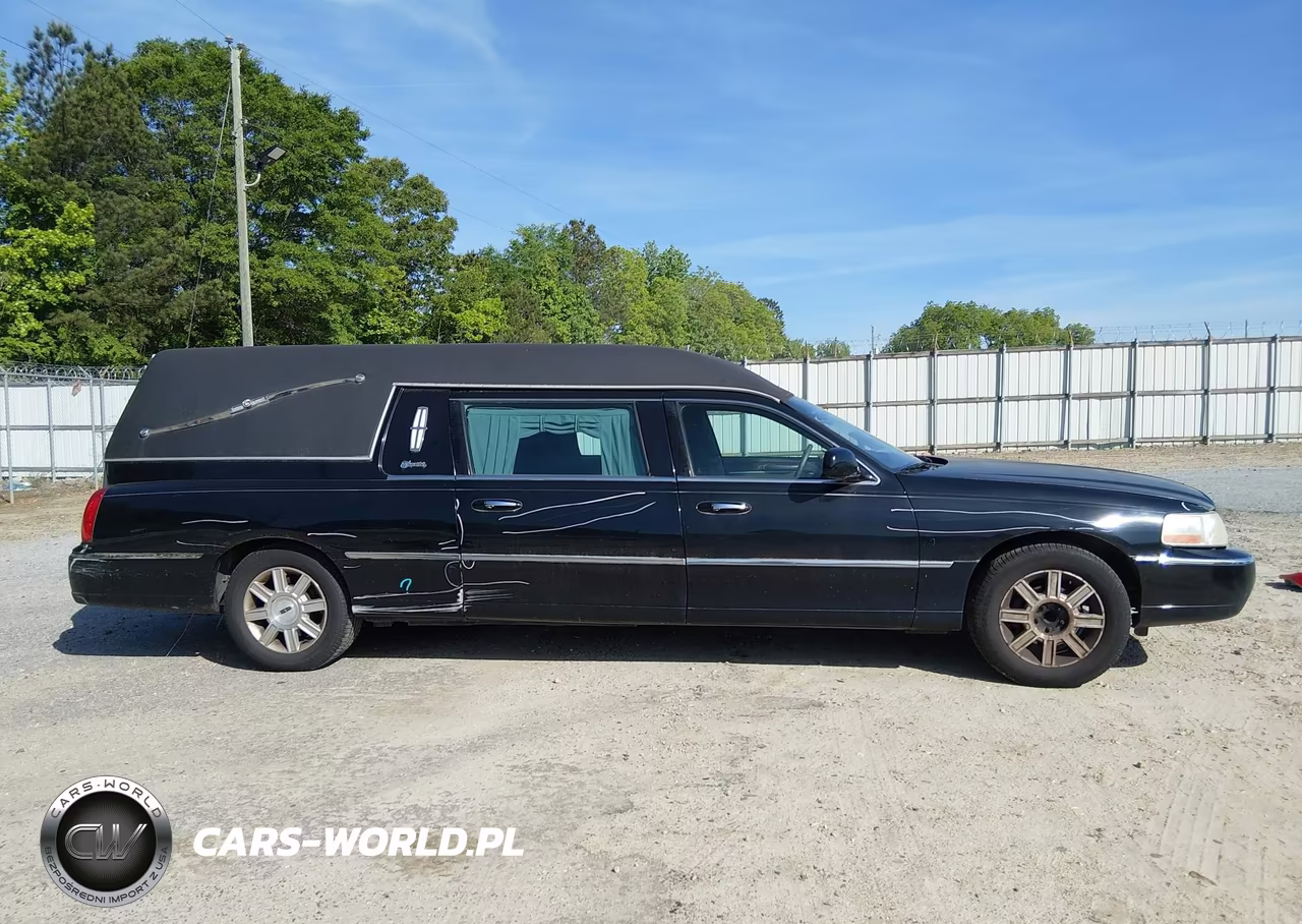 2008 Lincoln Town Car Executive VIN:2LJFM88W18X644476 - 13
