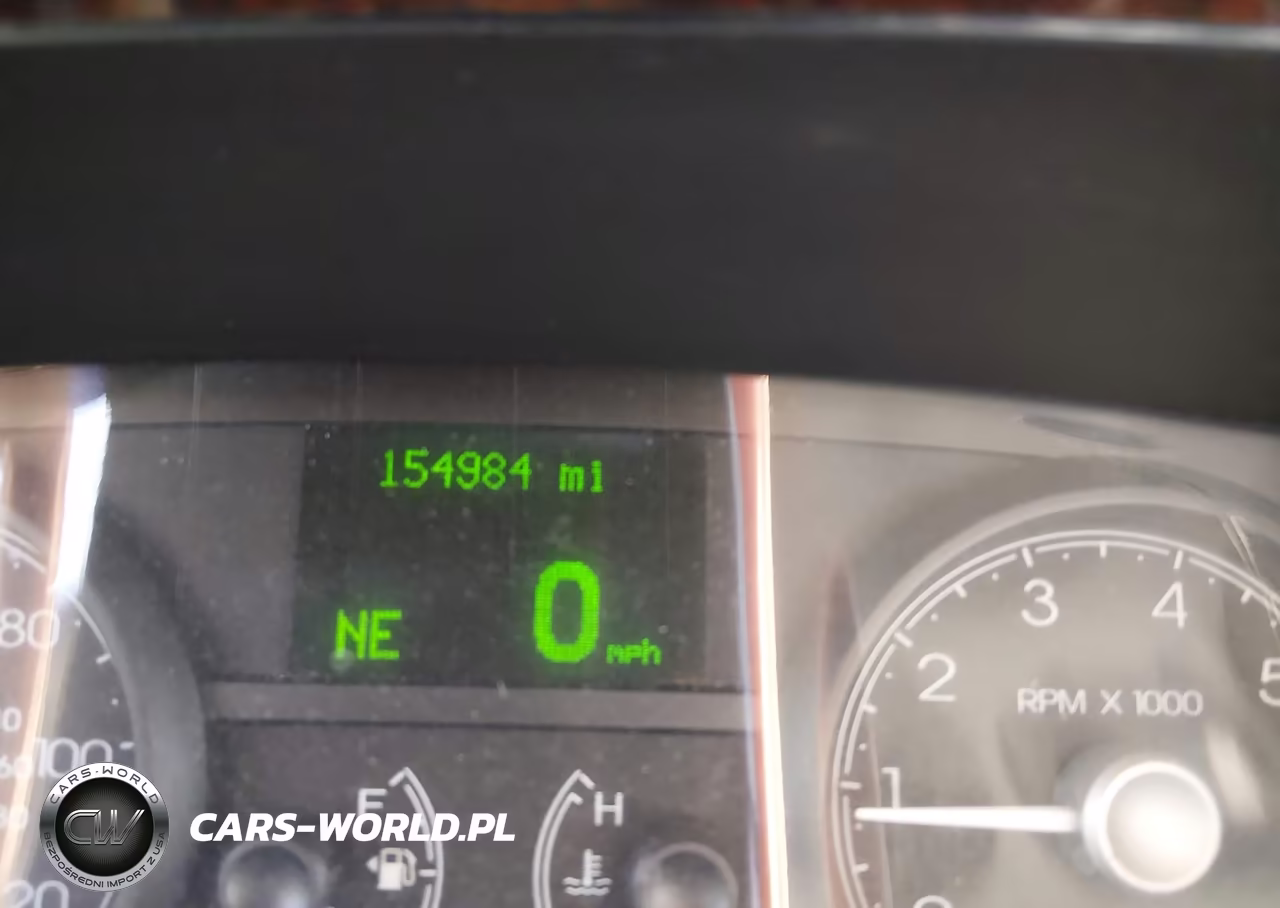 2008 Lincoln Town Car Executive VIN:2LJFM88W18X644476 - 15