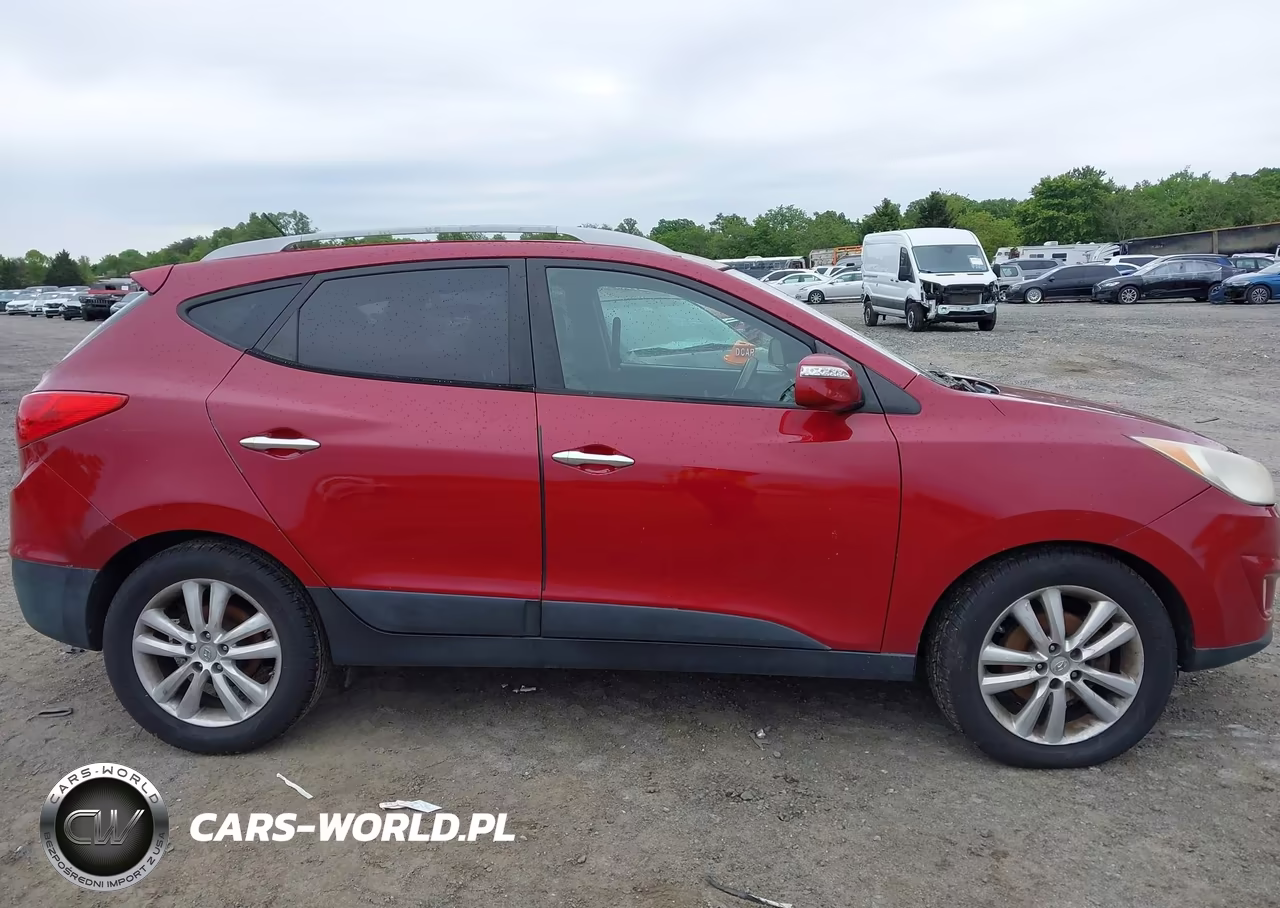 2011 Hyundai Tucson Limited VIN:KM8JUCACXBU311025 - 13