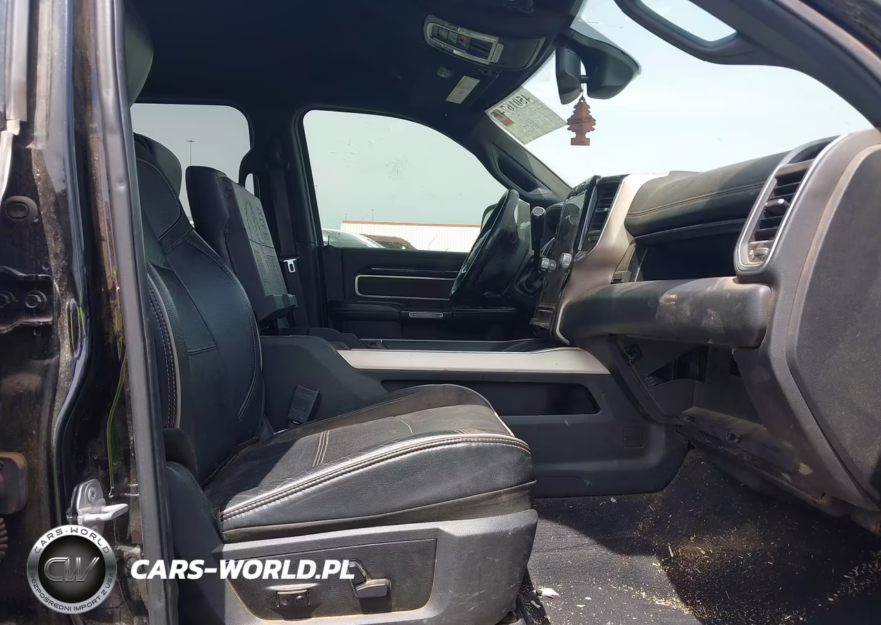 2019 Ram 2500 Laramie 4X4 6'4 Box VIN:3C6UR5FL3KG608896 - 5