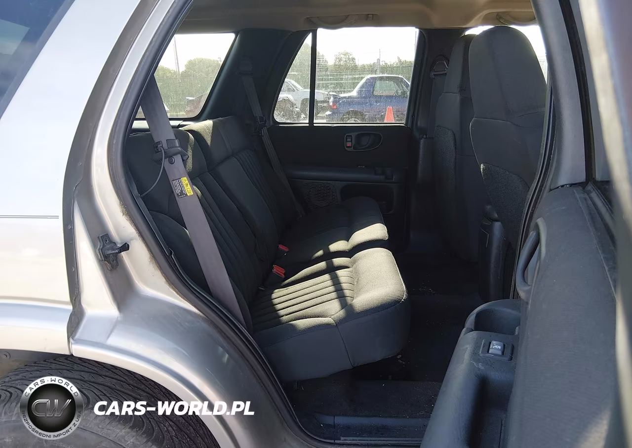 2004 Chevrolet Blazer Ls VIN:1GNCS13X14K135222 - 8