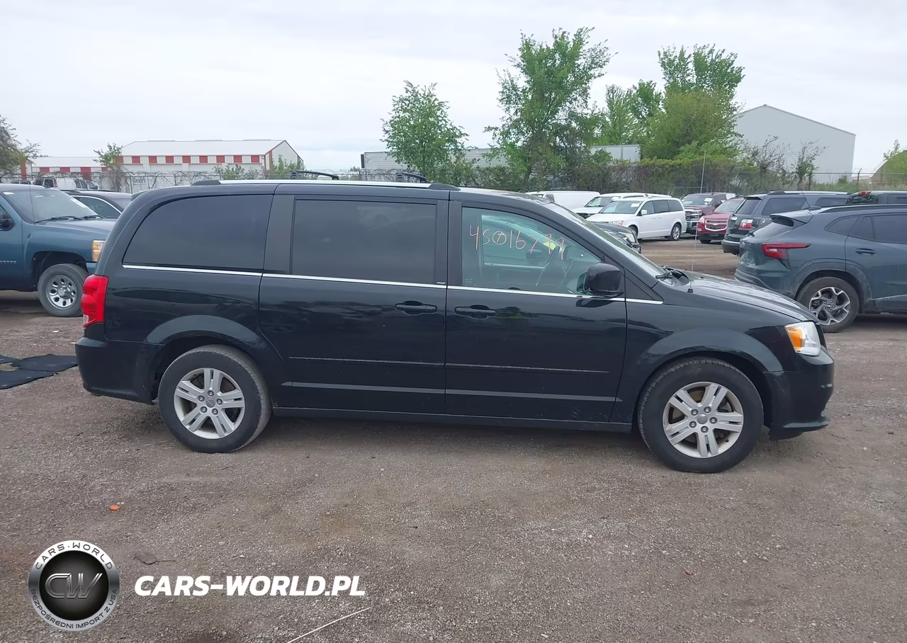2013 Dodge Grand Caravan Crew VIN:2C4RDGDG2DR619299 - 13
