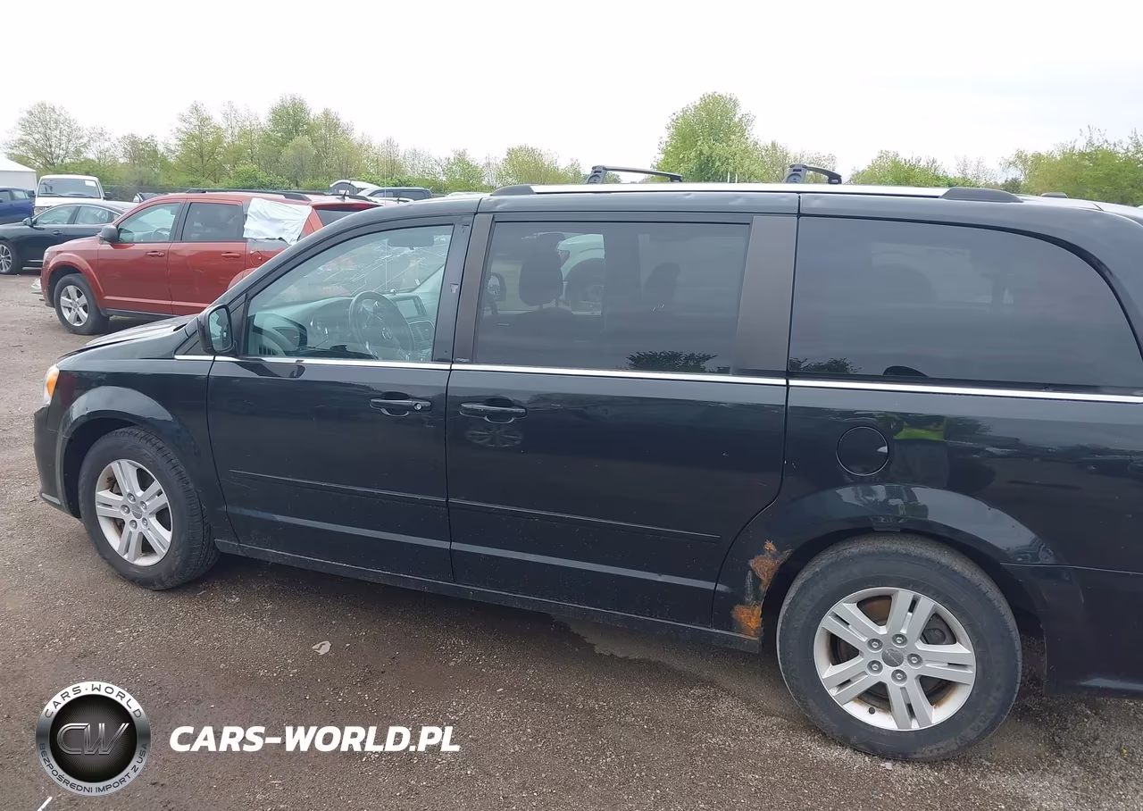 2013 Dodge Grand Caravan Crew VIN:2C4RDGDG2DR619299 - 14