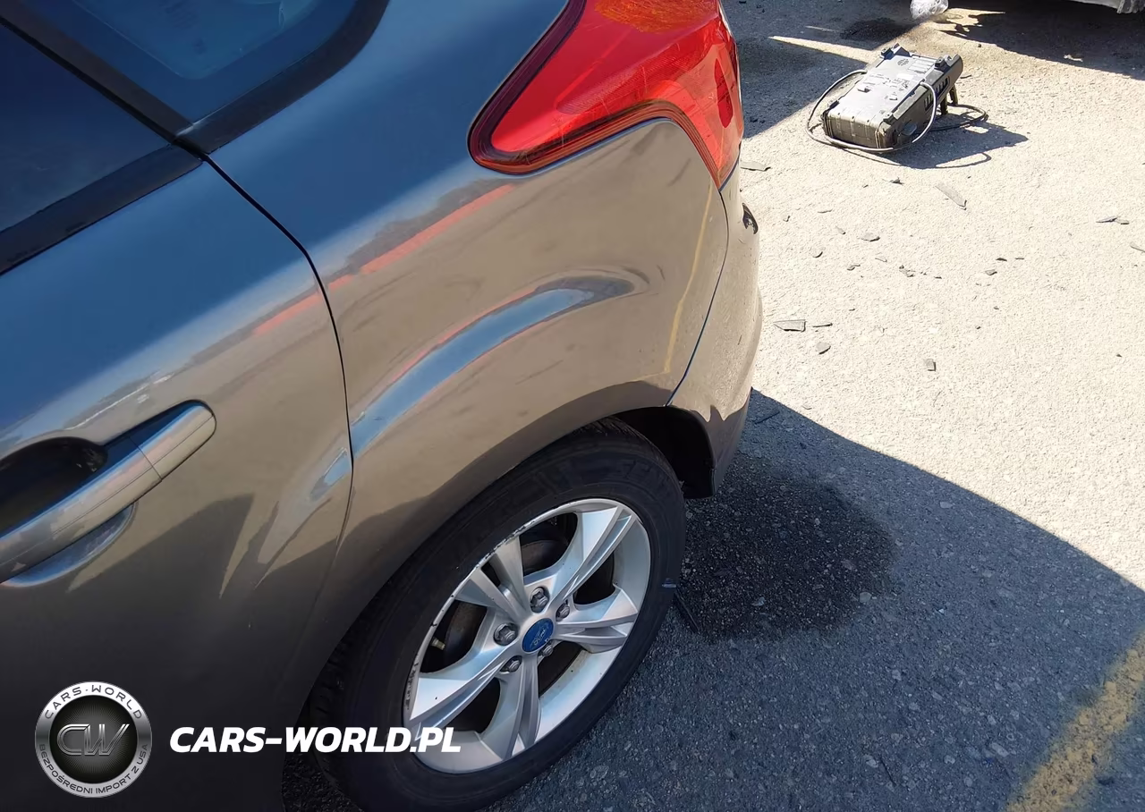 2013 Ford Focus Se VIN:1FADP3K27DL113368 - 6